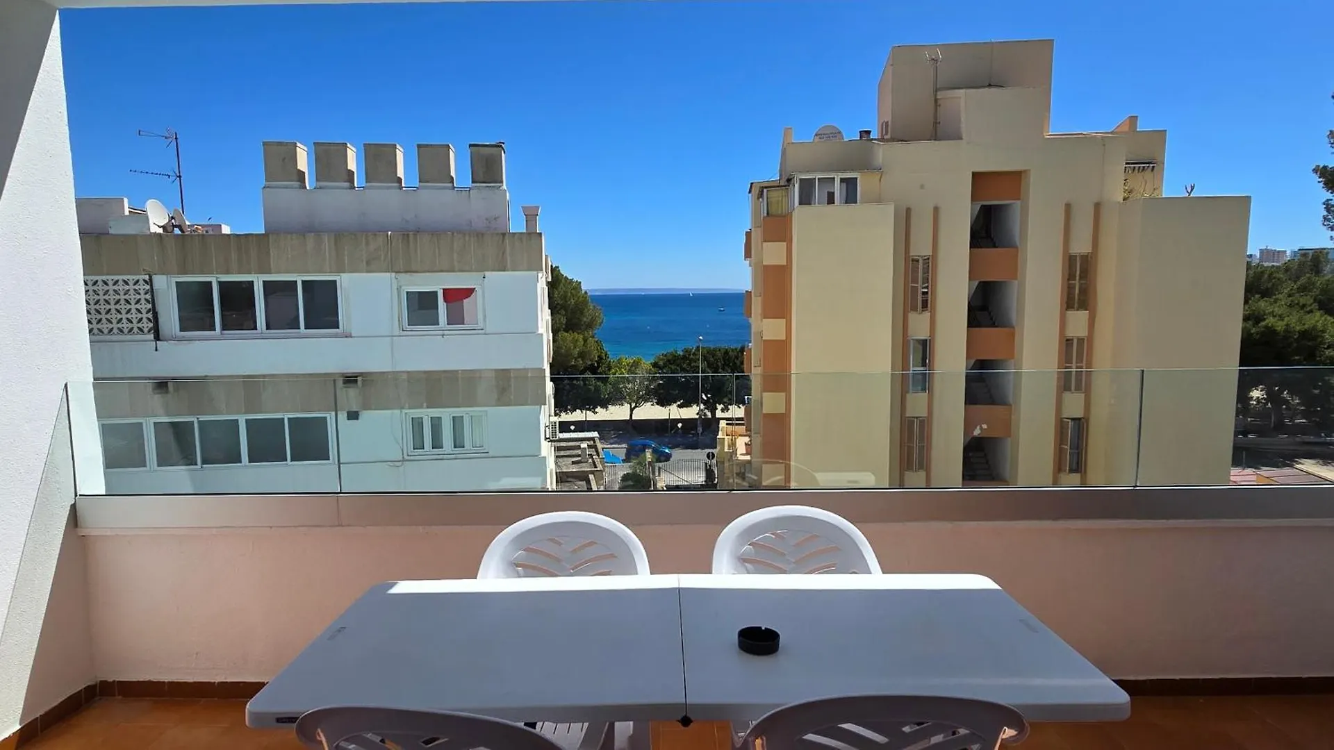 Marina Palmanova Apartamentos